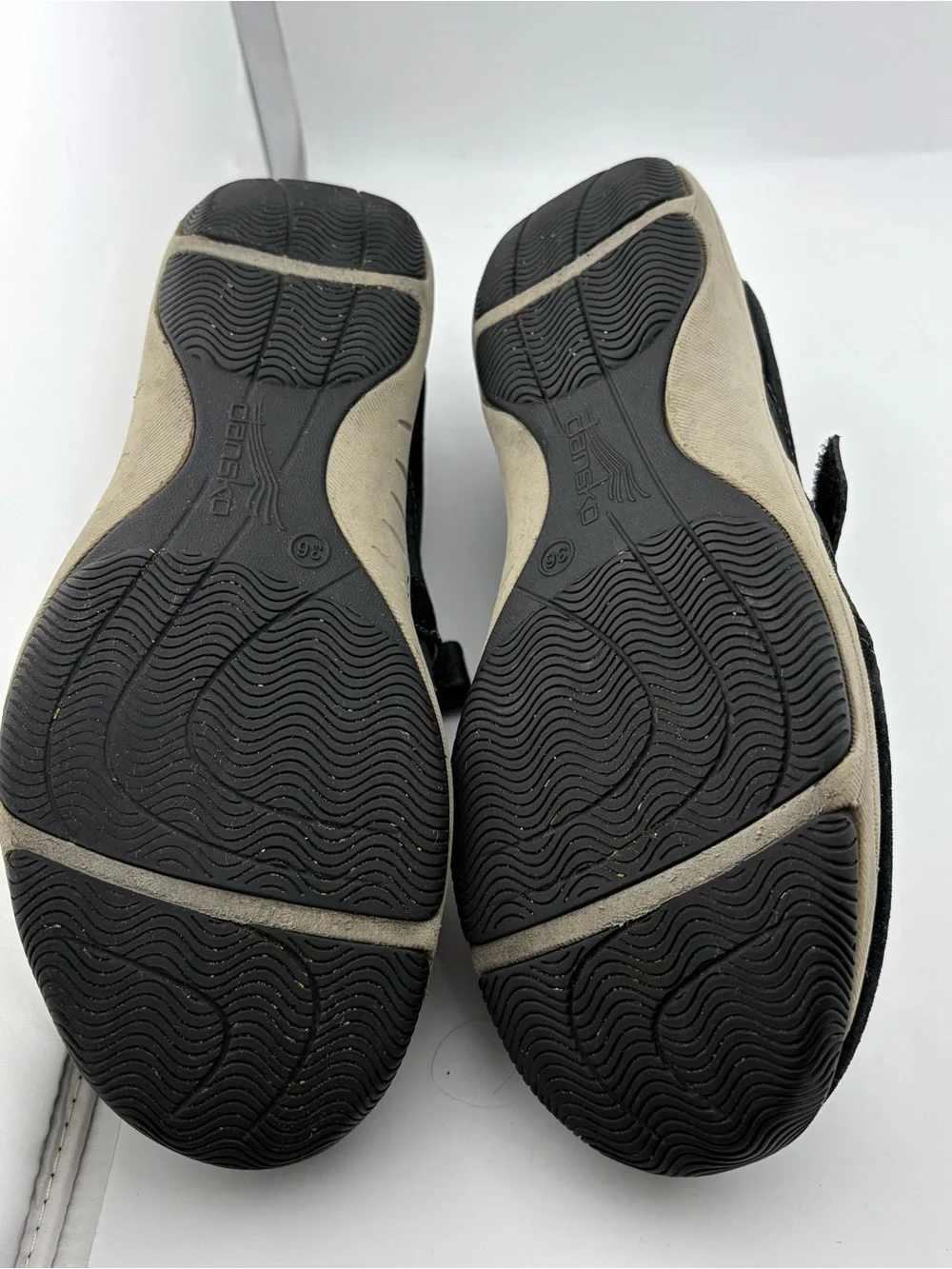 Dansko hennie mary